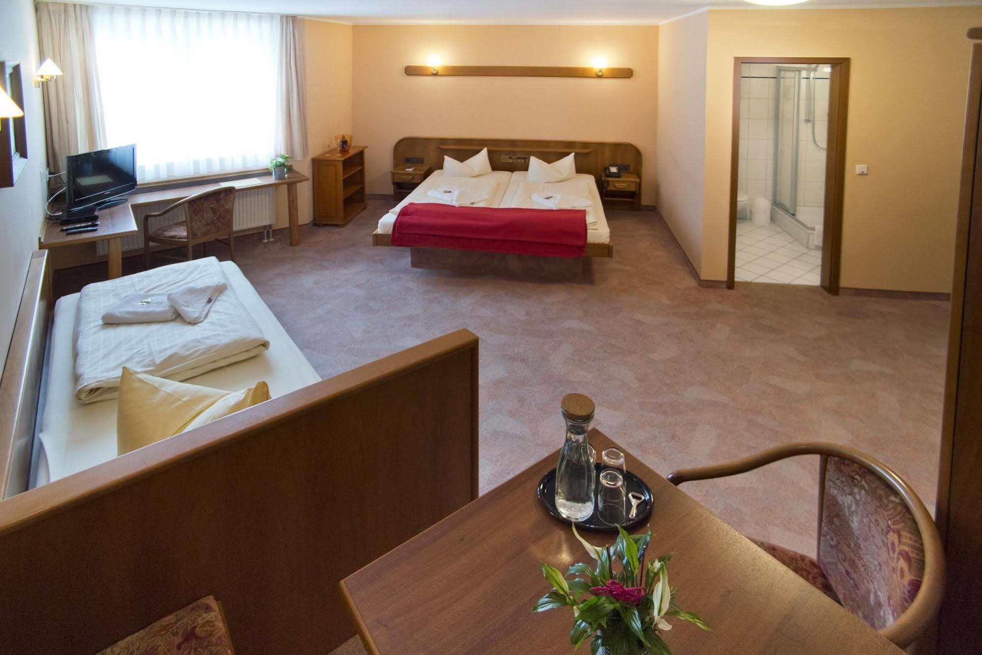 Rennsteighotel Herrnberger Hof Neuhaus am Rennweg Kültér fotó